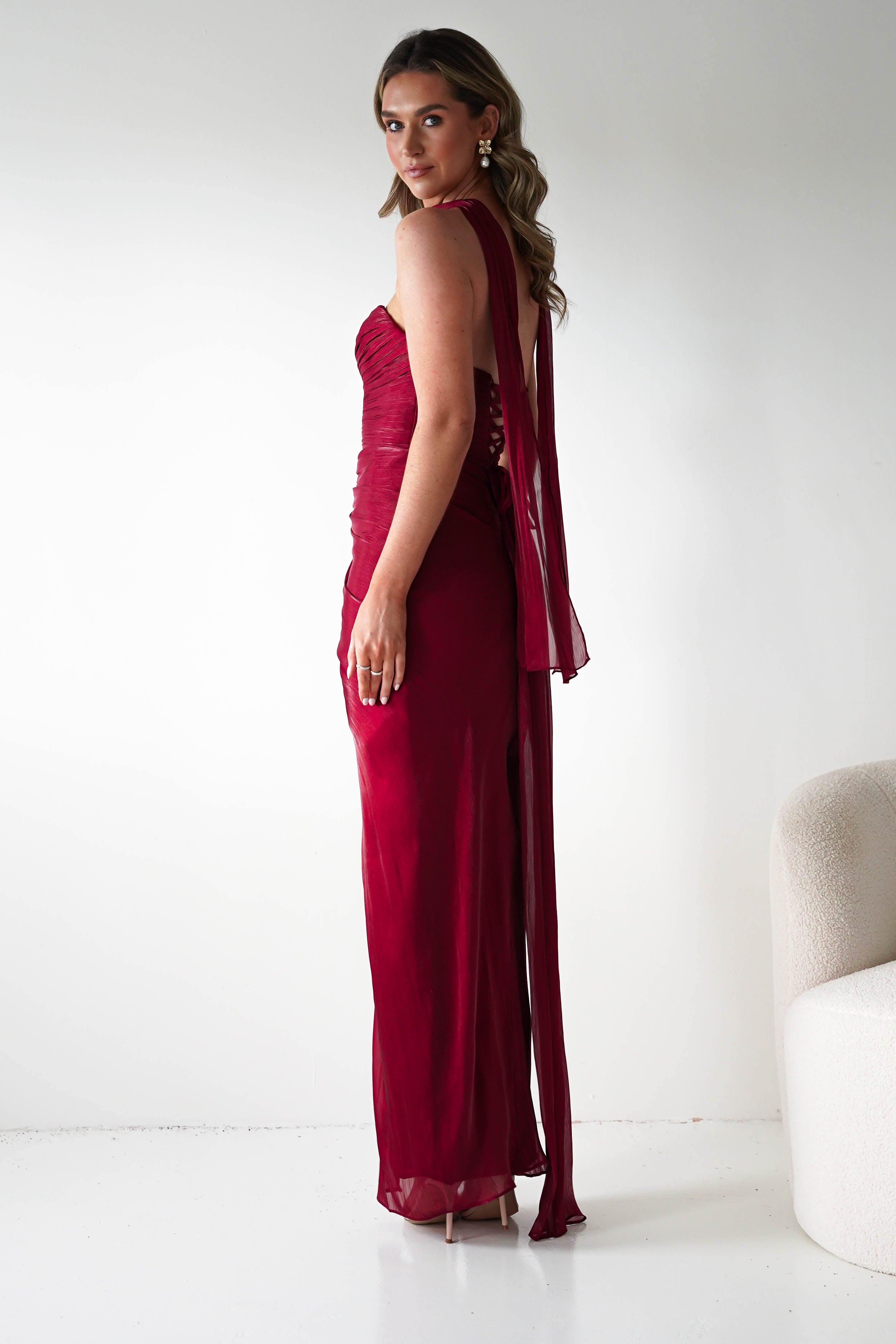 Marielle Glowing Chiffon Strapless Maxi Dress in burgundy – bodice detail | Velora premium burgundy dresses