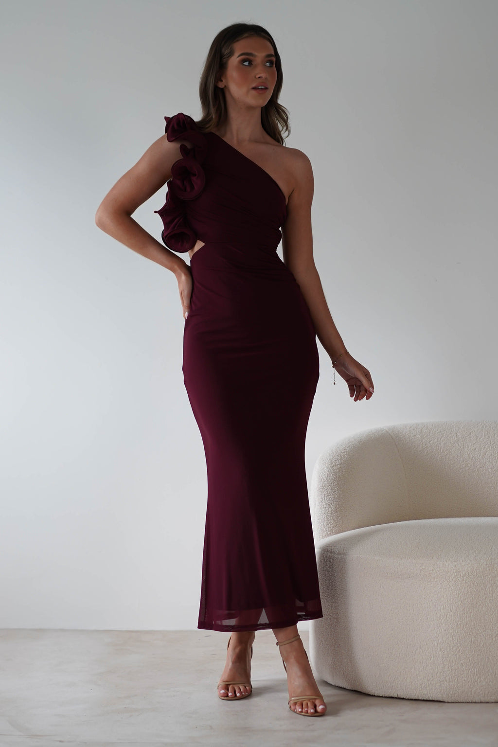 Sydney Bodycon Maxi Dress in wine – back view | Velora premium burgundy dresses
