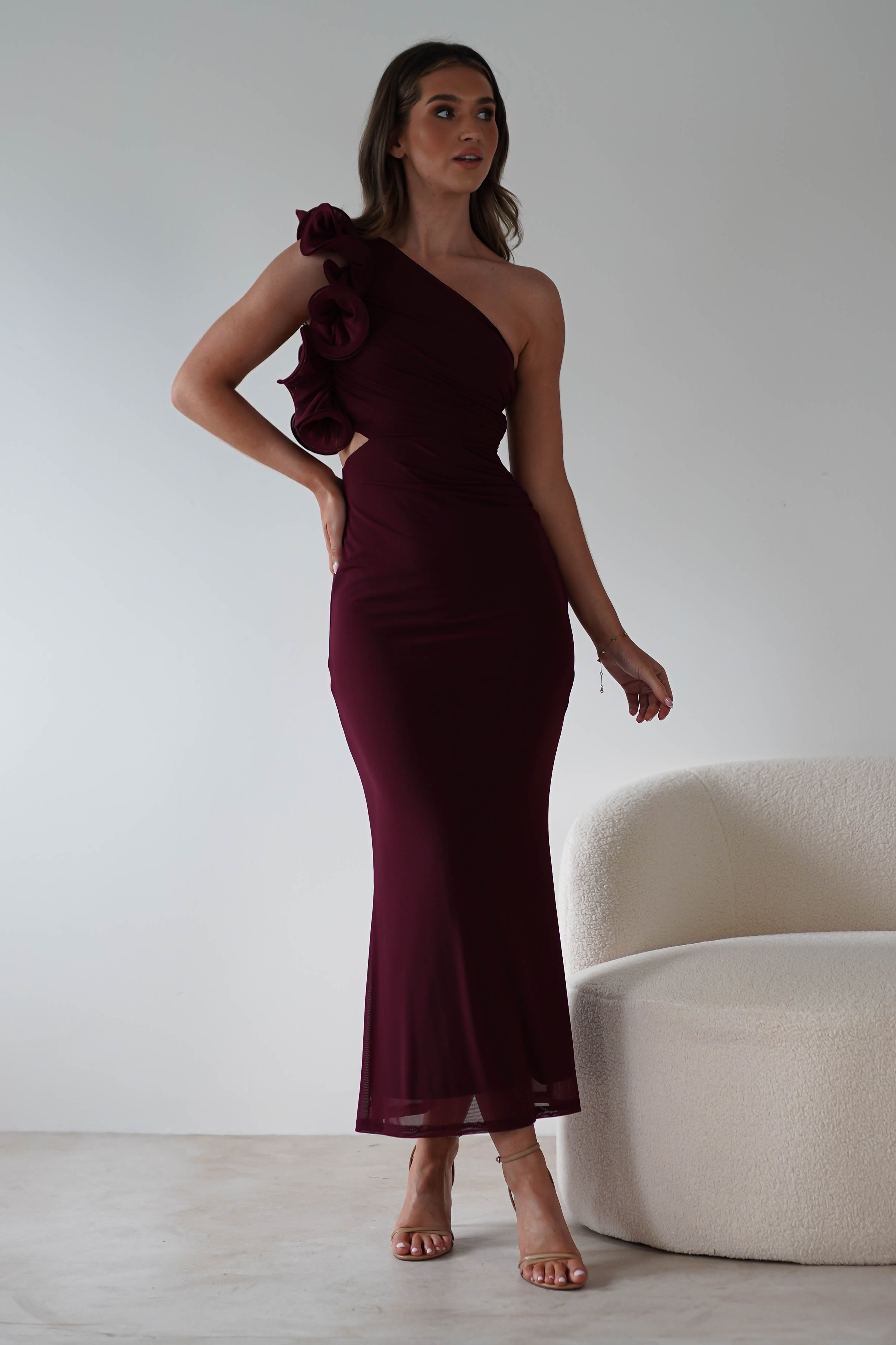 Sydney Bodycon Maxi Dress in wine – back view | Velora premium burgundy dresses