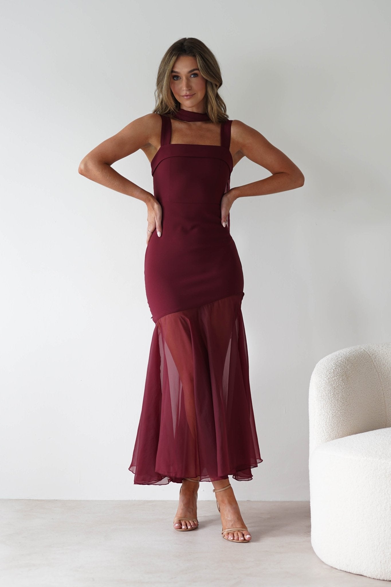 Harmony Square Neck Bodycon Maxi Dress in wine – bodice detail | Velora premium burgundy dresses