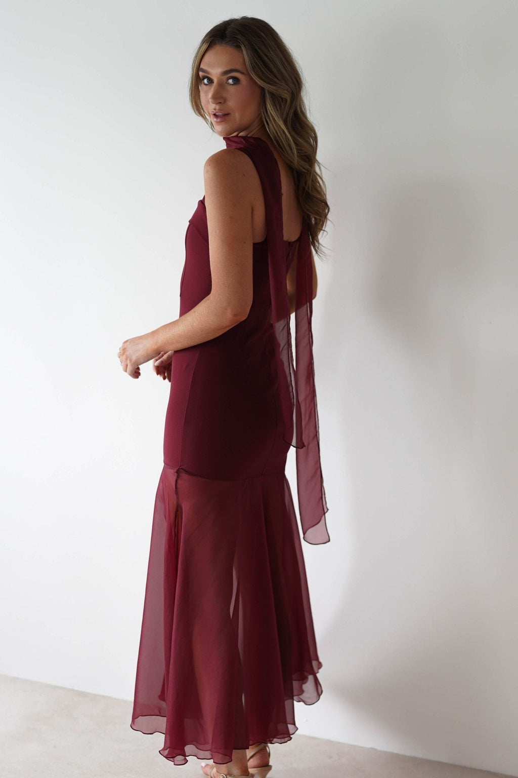 Harmony Square Neck Bodycon Maxi Dress in wine – hem detail | Velora premium burgundy dresses