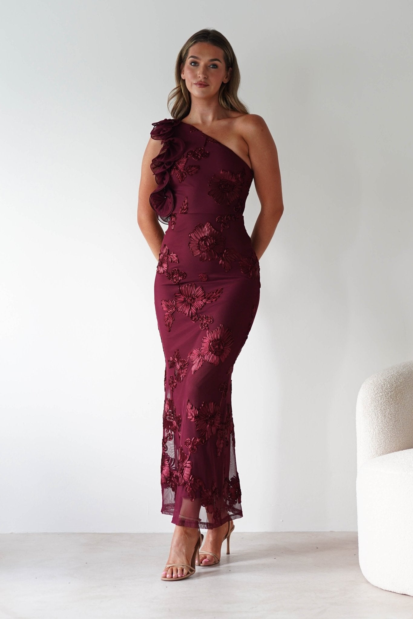 Siren Embroidered Bodycon Maxi Dress in wine textured – hem detail | Velora premium burgundy dresses