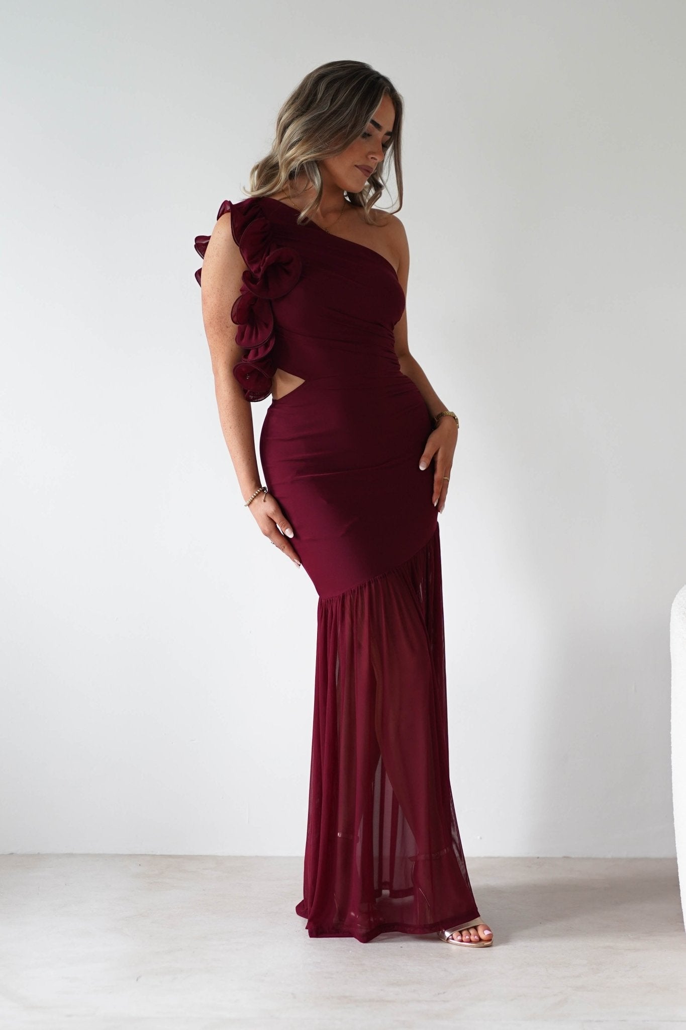 Stephanie Mesh Ruffle Maxi Dress in wine – styled with heels | Velora premium burgundy dresses